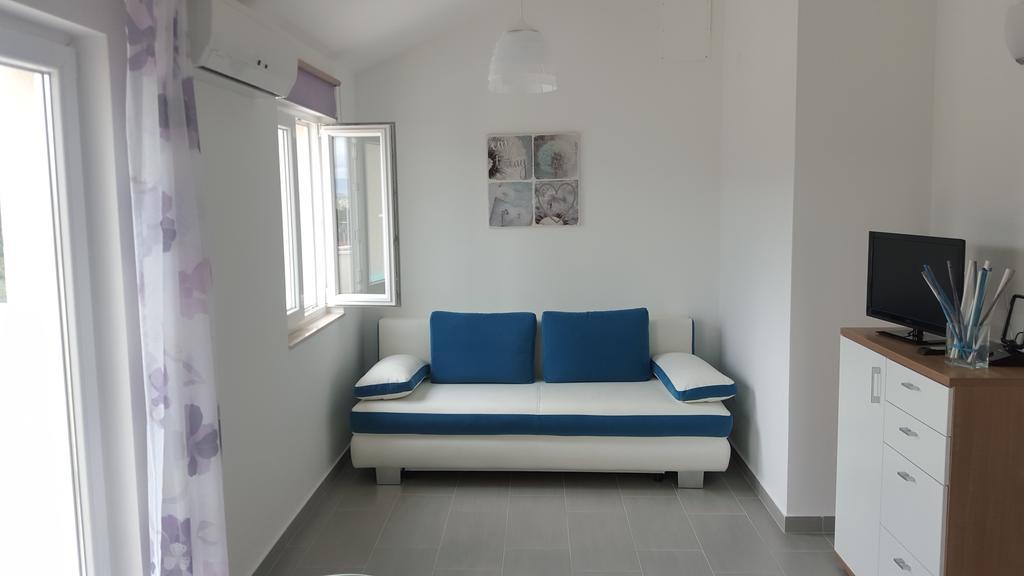 New Apartment With Panoramic View Stomorska Exterior foto